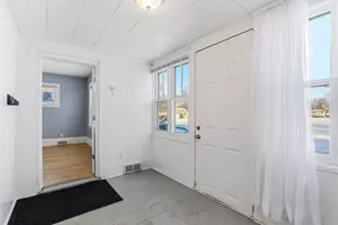 892 Cook Ave E, Saint Paul, MN 55106 - Photo 4