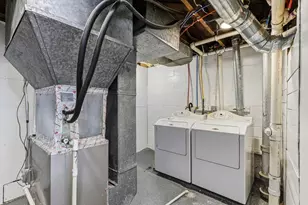 892 Cook Ave E, Saint Paul, MN 55106 - Photo 30