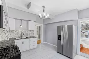 892 Cook Ave E, Saint Paul, MN 55106 - Photo 14