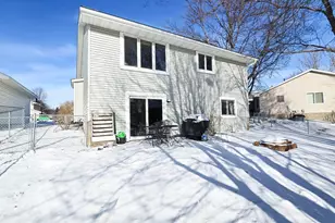 4609 Heather Way N, Oakdale, MN 55128 - Photo 24