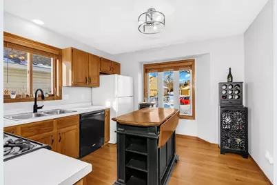 4609 Heather Way N, Oakdale, MN 55128 - Photo 4