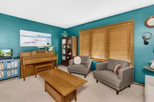 4609 Heather Way N, Oakdale, MN 55128 - Photo 10