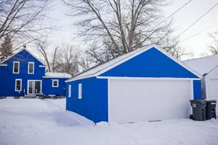 305 E 7th St, Morris, MN 56267 - Photo 4