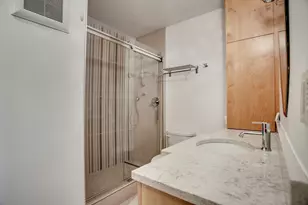 1225 Lasalle Ave, Minneapolis, MN 55403 - Photo 20