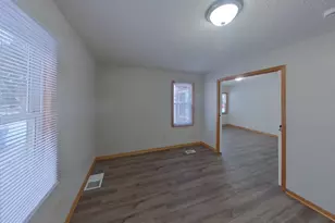 2144 Sherwood Ave, Saint Paul, MN 55119 - Photo 6