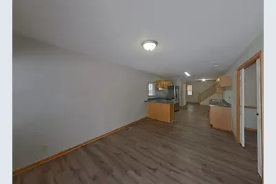 2144 Sherwood Avenue, Saint Paul, MN 55119 - Photo 2