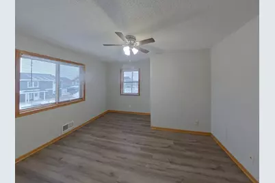 2144 Sherwood Avenue, Saint Paul, MN 55119 - Photo 10