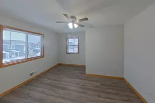 2144 Sherwood Ave, Saint Paul, MN 55119 - Photo 10