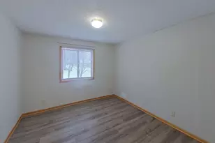 2144 Sherwood Ave, Saint Paul, MN 55119 - Photo 12