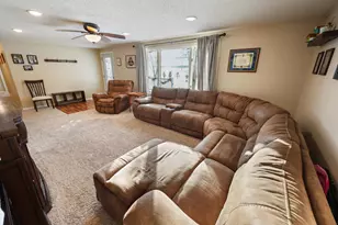 21276 Co Rd 7, Saint Augusta, MN 56301 - Photo 8