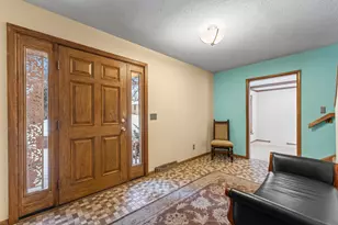 75 Rhode Island Ave S, Golden Valley, MN 55426 - Photo 8