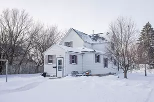 107 W 10th St, Morris, MN 56267 - Photo 2