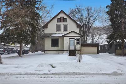 819 7th Avenue S, Moorhead, MN 56560 - Photo 1