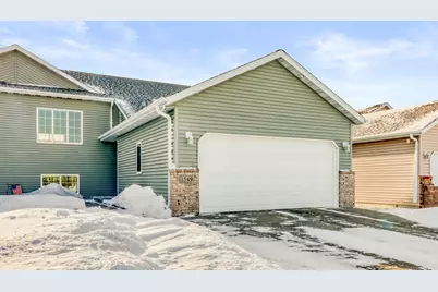 1549 34th Avenue S, Moorhead, MN 56560 - Photo 2