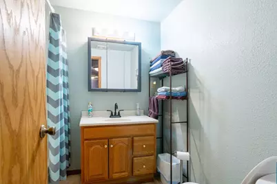 615 Central Avenue N, Valley City, ND 58072 - Photo 16