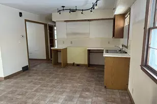 1405 W Clark St, Albert Lea, MN 56007 - Photo 2