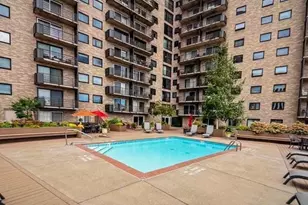 66 9th St E, Saint Paul, MN 55101 - Photo 16