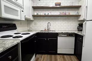 66 9th St E, Saint Paul, MN 55101 - Photo 26