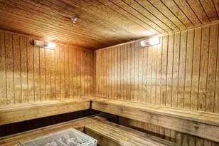 66 9th St E, Saint Paul, MN 55101 - Photo 22