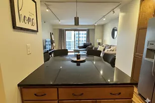 66 9th St E, Saint Paul, MN 55101 - Photo 6