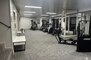 66 9th St E, Saint Paul, MN 55101 - Photo 20