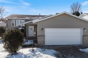 4834 10 St NW, Rochester, MN 55901 - Photo 2