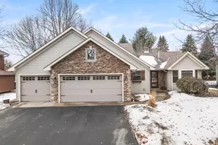 476 Hawthorn Rd, Circle Pines, MN 55014 - Photo 2