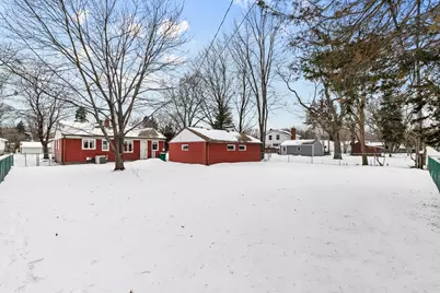 2910 Simpson Street, Roseville, MN 55113 - Photo 2