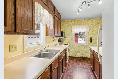 2910 Simpson Street, Roseville, MN 55113 - Photo 6