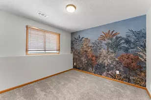 9201 La Rivier Ct, Eden Prairie, MN 55347 - Photo 18