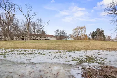 1049 Greenhaven Drive, Vadnais Heights, MN 55127 - Photo 16