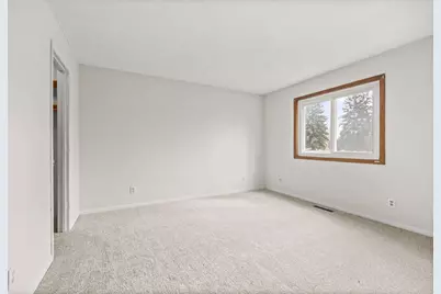 1049 Greenhaven Drive, Vadnais Heights, MN 55127 - Photo 12