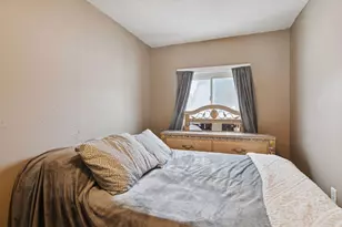 1241 Barclay St, Saint Paul, MN 55106 - Photo 8