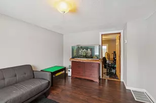 1241 Barclay St, Saint Paul, MN 55106 - Photo 6