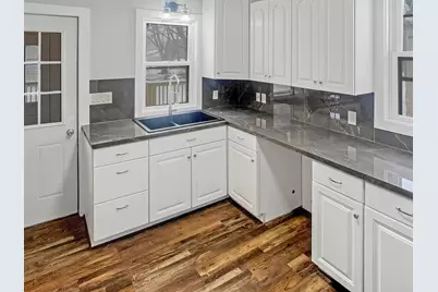 520 E Blue Earth Avenue, Fairmont, MN 56031 - Photo 10