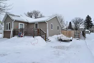 412 Kinney Ave N, Thief River Falls, MN 56701 - Photo 16