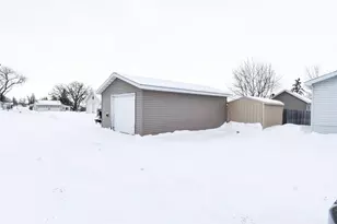 412 Kinney Ave N, Thief River Falls, MN 56701 - Photo 18