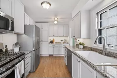 2712 5th Avenue E, North Saint Paul, MN 55109 - Photo 4