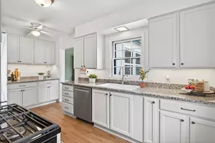 2712 5th Ave E, North Saint Paul, MN 55109 - Photo 12