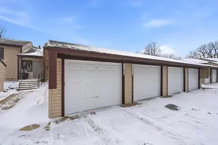 7290 Vista Ct, Eden Prairie, MN 55346 - Photo 16