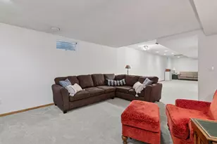 212 Geneva Blvd, Burnsville, MN 55306 - Photo 14