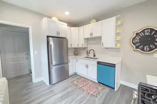 1323 Lincoln Ave, Saint Paul, MN 55105 - Photo 10