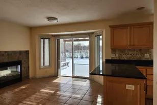 2714 Colleen St NE, Rochester, MN 55906 - Photo 4