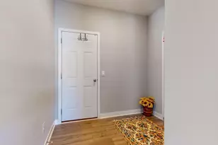 1663 Oak Crk Dr, Chaska, MN 55318 - Photo 22