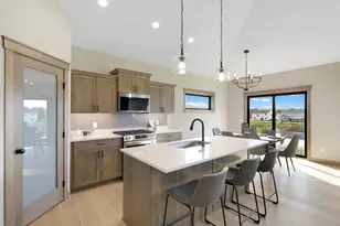 1616 Spruce St, Farmington, MN 55024 - Photo 6