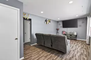 83 Farrell St N, Maplewood, MN 55119 - Photo 4