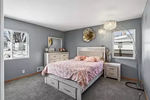 83 Farrell St N, Maplewood, MN 55119 - Photo 10