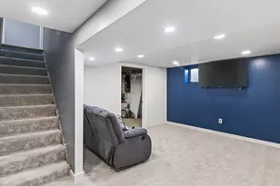 83 Farrell St N, Maplewood, MN 55119 - Photo 16