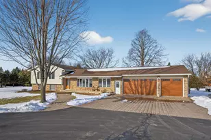 1477 Laurel Ct SE, Rochester, MN 55904 - Photo 2