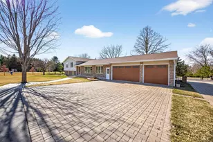 1477 Laurel Ct SE, Rochester, MN 55904 - Photo 1